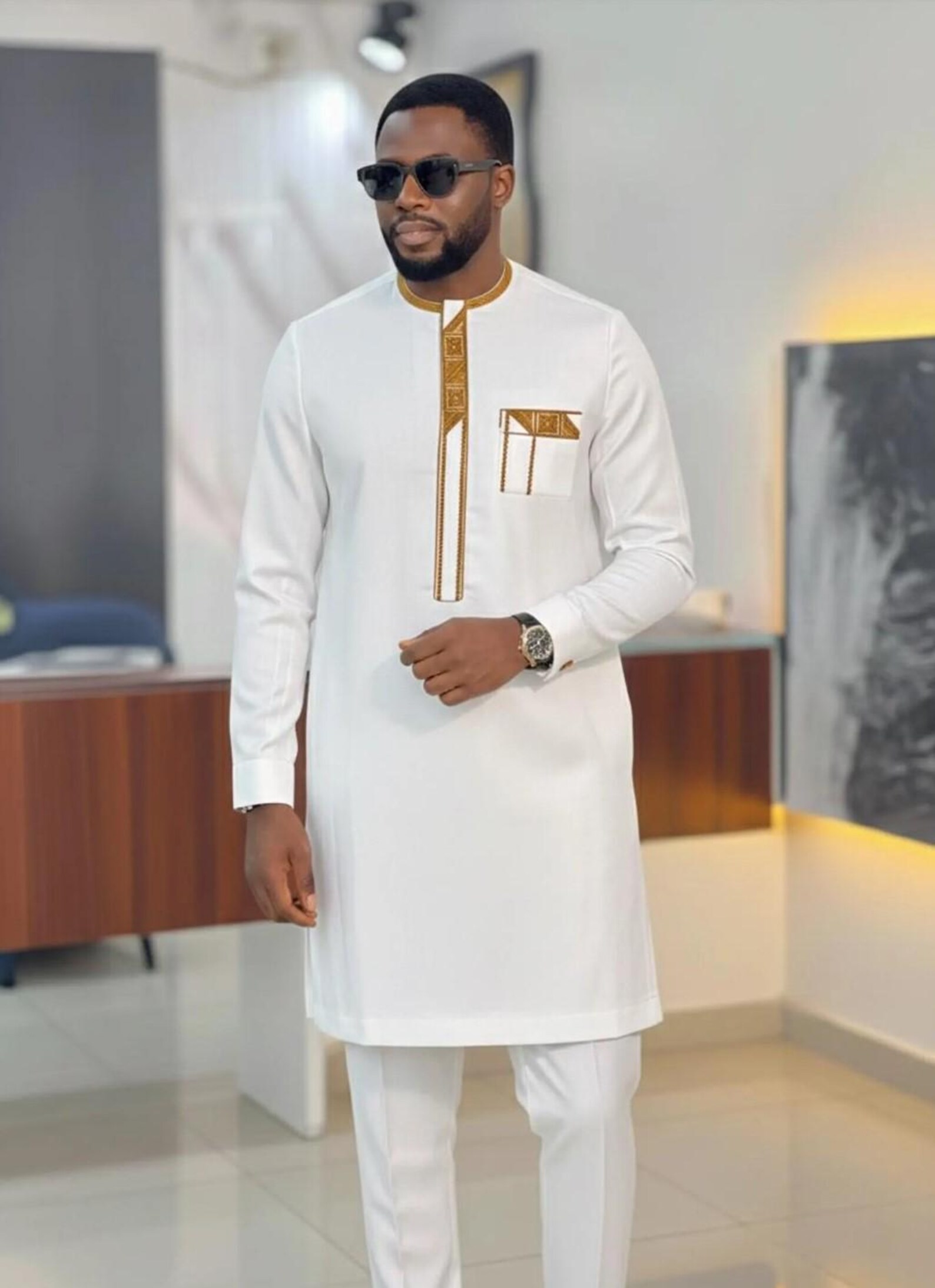 African Men’s Traditional Embroidered Outfit – Elegant Kaftan & Trousers Set